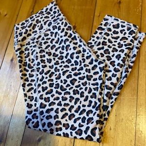 NWOT Fabletics Leggings